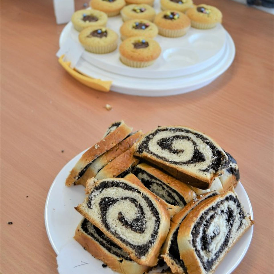 Bake sale of Y8 for Detský domov Bratislava