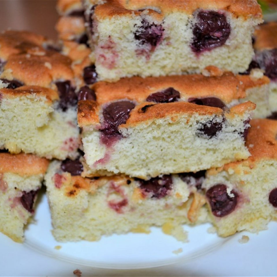 Bake sale of Y8 for Detský domov Bratislava