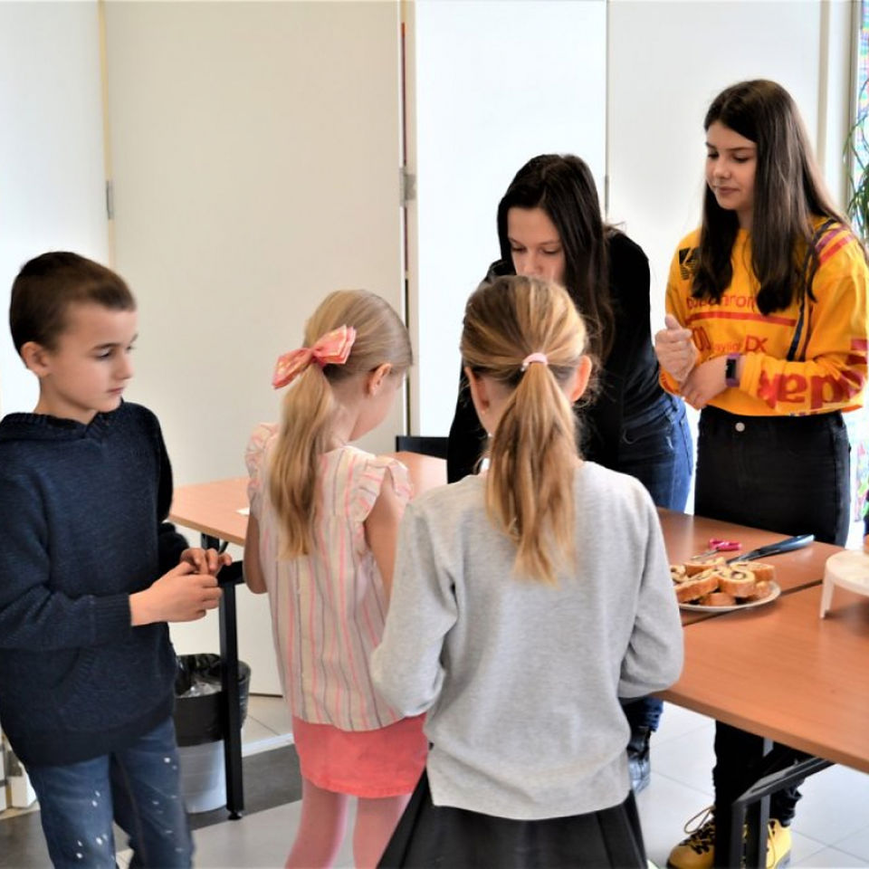 Bake sale of Y8 for Detský domov Bratislava