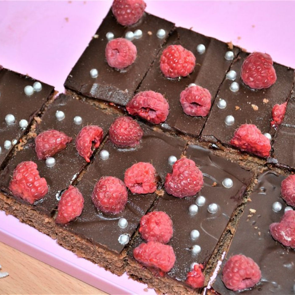 Bake sale of Y8 for Detský domov Bratislava