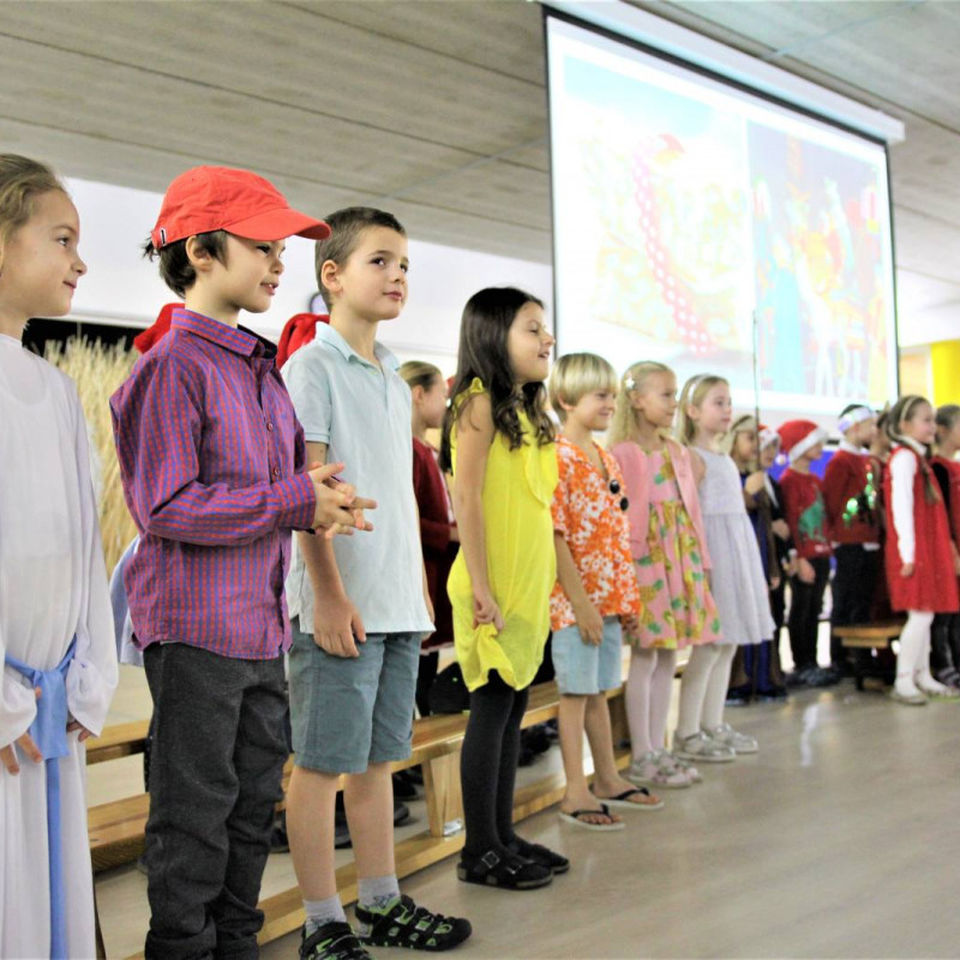 Y2 Christmas Performance