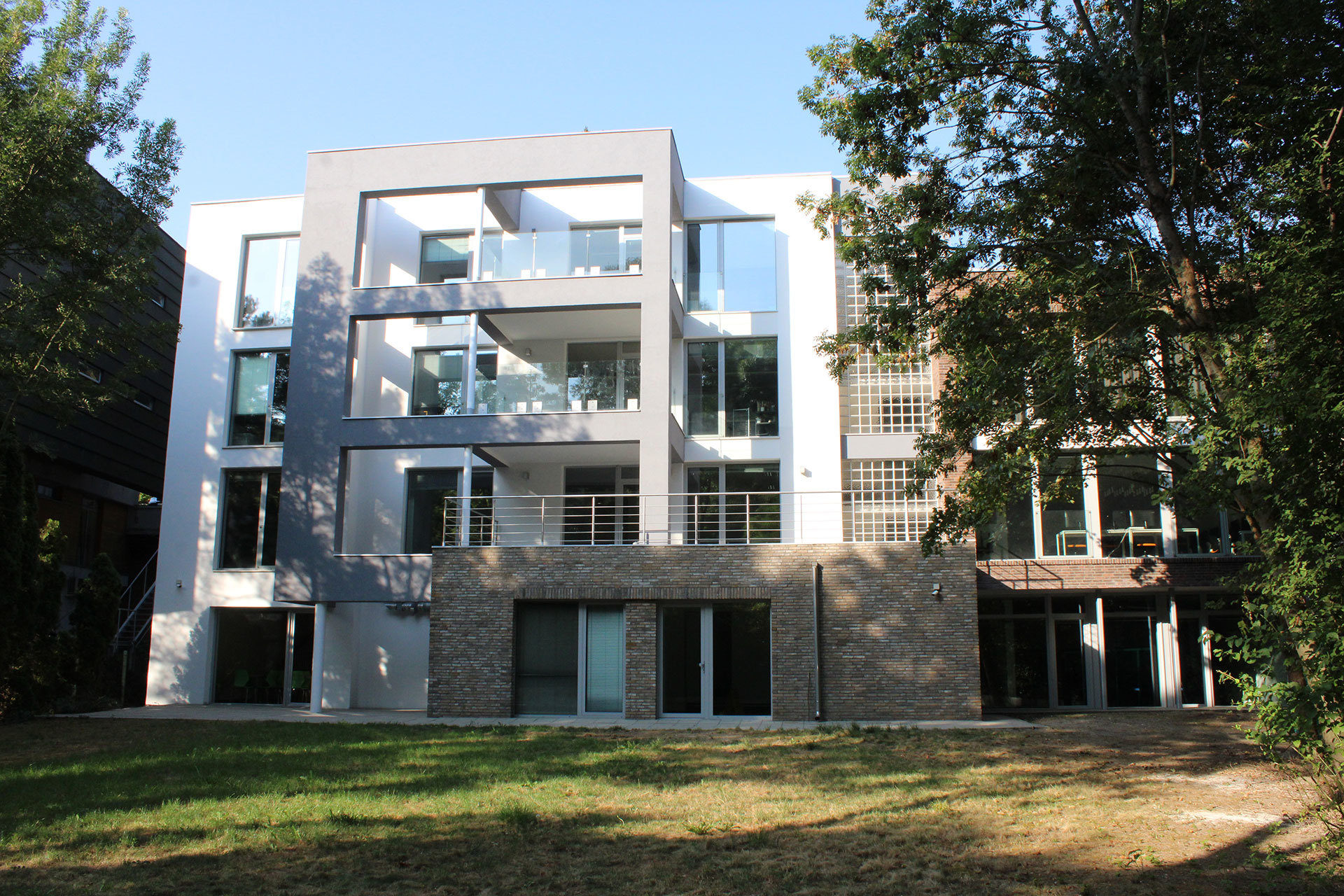 Full-width gallery image