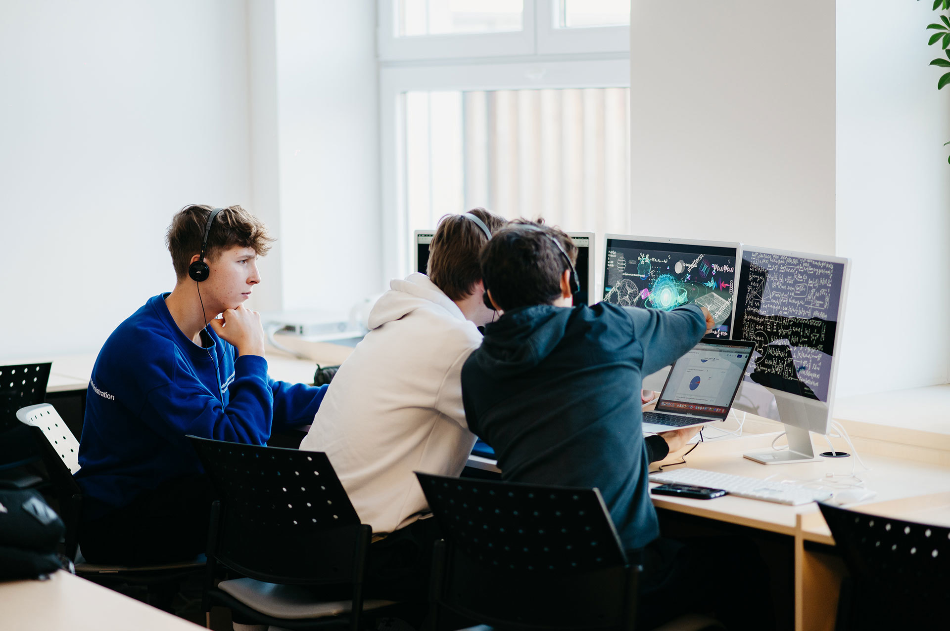 Key Stage 4 (KS4) Years 10-11