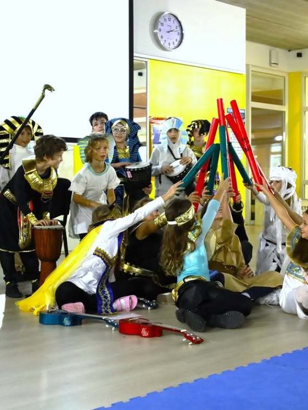 Instagram @cambridgeschool.eu