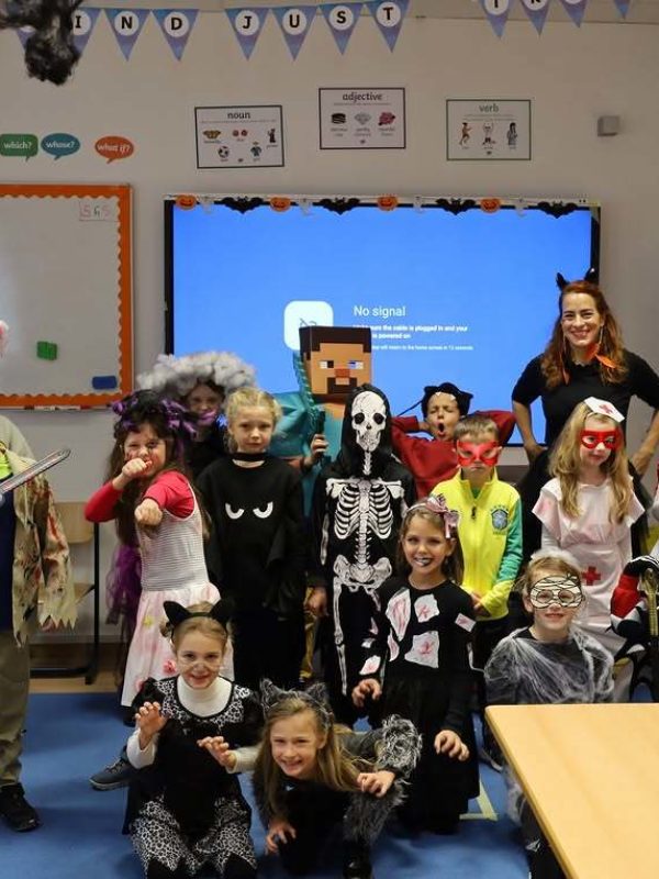 Instagram @cambridgeschool.eu