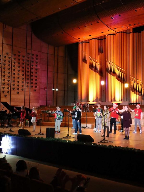 Instagram @cambridgeschool.eu